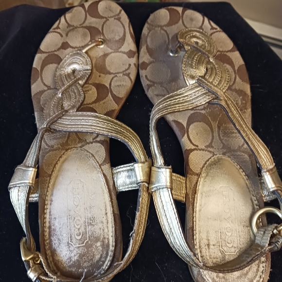 Coach Gold Metallic T-Strap Sandals sz 8 - Picture 6 of 8